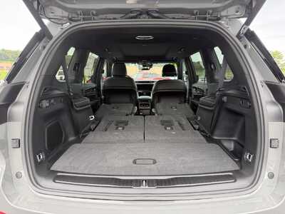 2027 Jeep Grand Cherokee L, $52589. Photo 11