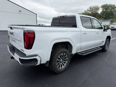 2020 GMC 1500 Crew Cab, $32900. Photo 3