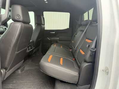 2020 GMC 1500 Crew Cab, $32900. Photo 6