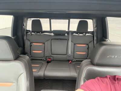 2020 GMC 1500 Crew Cab, $32900. Photo 8