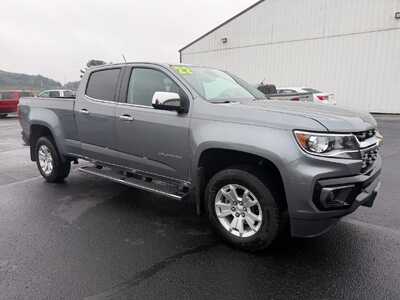 2022 Chevrolet Colorado Crew Cab, $34900. Photo 3