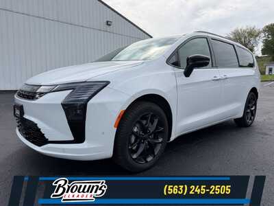 2027 Chrysler Pacifica, $52972. Photo 1