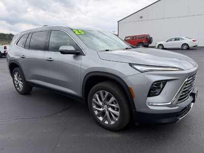 2025 Buick Enclave, $37900. Photo 3