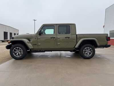 2026 Jeep Gladiator, $0. Photo 8
