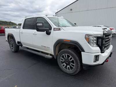 2022 GMC 2500 Crew Cab, $56900. Photo 2