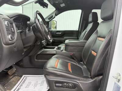 2022 GMC 2500 Crew Cab, $56900. Photo 5