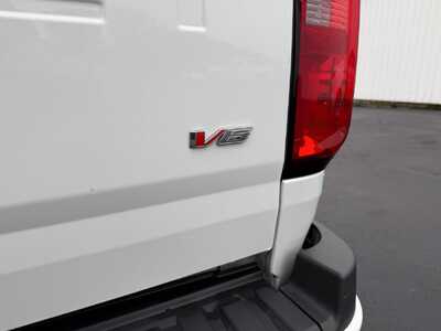 2022 Chevrolet Colorado Crew Cab, $29900. Photo 9