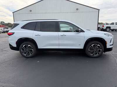 2027 Buick Enclave, $58104. Photo 4