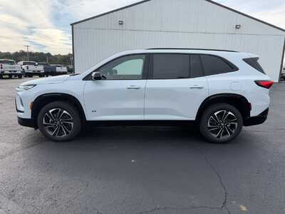 2027 Buick Enclave, $58104. Photo 8