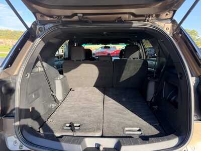 2016 Ford Explorer, $12900. Photo 11