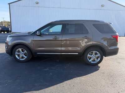 2016 Ford Explorer, $12900. Photo 8