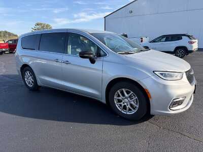 2026 Chrysler Pacifica, $0. Photo 2