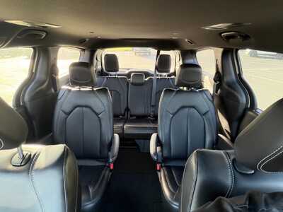2026 Chrysler Pacifica, $0. Photo 8