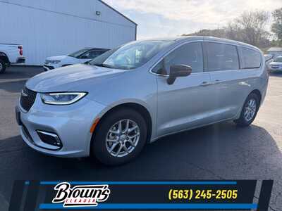 2026 Chrysler Pacifica, $0. Photo 1
