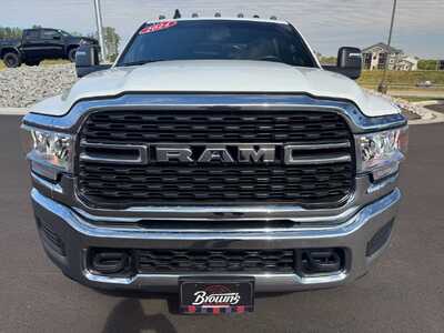 2024 RAM 3500 Crew Cab, $0. Photo 2