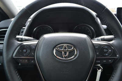 2022 Toyota Camry, $24979. Photo 11