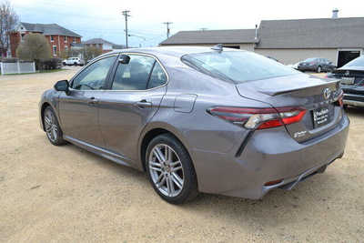 2022 Toyota Camry, $27979. Photo 5