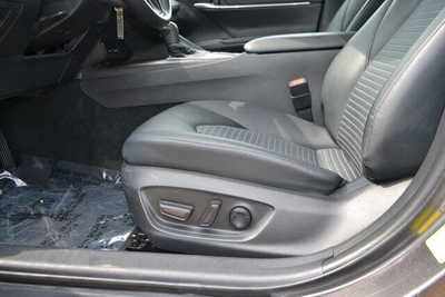 2022 Toyota Camry, $24979. Photo 9