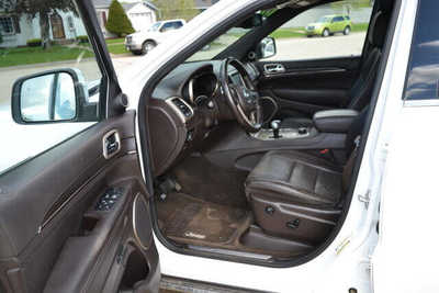 2014 Jeep Grand Cherokee, $8000. Photo 11