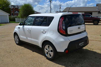 2015 Kia Soul, $8677. Photo 5