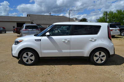 2015 Kia Soul, $8677. Photo 6