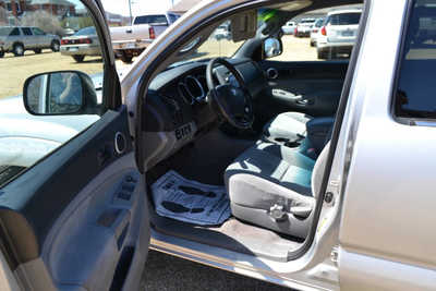 2005 Toyota Tacoma, $8877. Photo 10