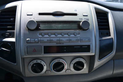 2005 Toyota Tacoma, $8877. Photo 12