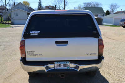 2005 Toyota Tacoma, $8877. Photo 4