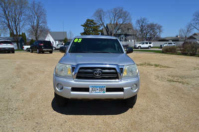 2005 Toyota Tacoma, $8877. Photo 8