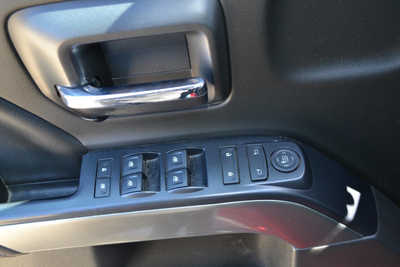 2018 Chevrolet 1500 Crew Cab, $28888. Photo 11