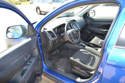 2020 Mitsubishi Outlander, $16555. Photo 10
