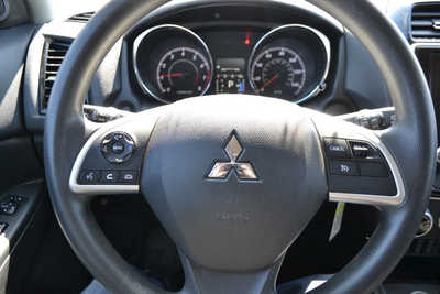 2020 Mitsubishi Outlander, $16555. Photo 11