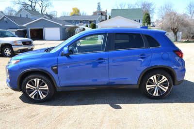 2020 Mitsubishi Outlander, $16555. Photo 6