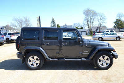 2010 Jeep Wrangler Unlimited, $7997. Photo 2