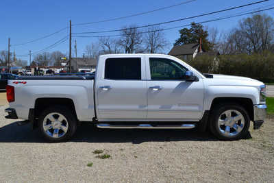 2018 Chevrolet 1500 Crew Cab, $26767. Photo 2