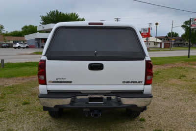 2003 Chevrolet 2500 Crew Cab, $17488. Photo 4