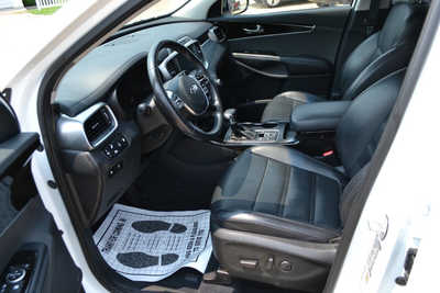 2019 Kia Sorento, $17988. Photo 10