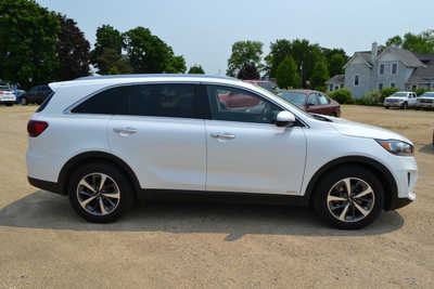 2019 Kia Sorento, $17988. Photo 2
