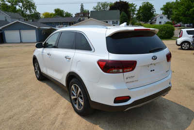 2019 Kia Sorento, $17988. Photo 5