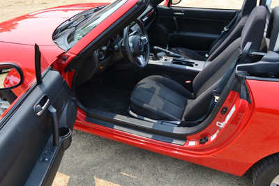 2006 Mazda Miata, $9000. Photo 10