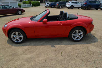 2006 Mazda Miata, $9000. Photo 6