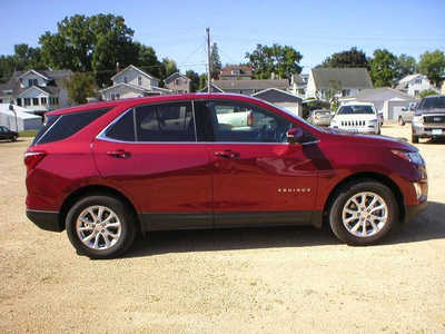2019 Chevrolet Equinox, $15987. Photo 2