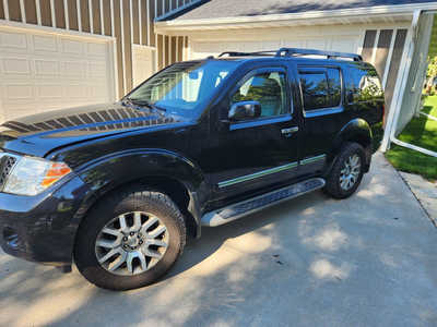 2011 Nissan Pathfinder, $4700. Photo 1