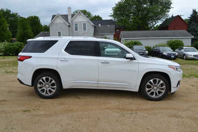 2020 Chevrolet Traverse, $21770. Photo 2