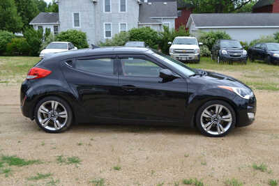 2012 Hyundai Veloster, $6988. Photo 2