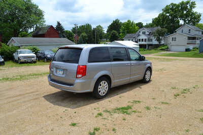 2016 Dodge Grand Caravan, $7997. Photo 3