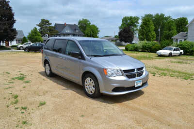 2016 Dodge Grand Caravan, $7997. Photo 1