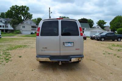 2007 GMC Savana, $3500. Photo 4