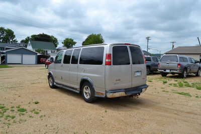 2007 GMC Savana, $3500. Photo 5