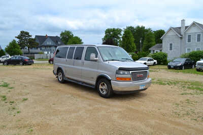 2007 GMC Savana, $3500. Photo 1